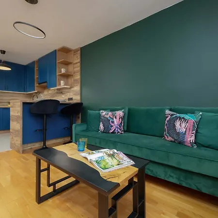 Elegant Pereca Ideal For Remote Work In Centre By Renters Apartment Warsaw